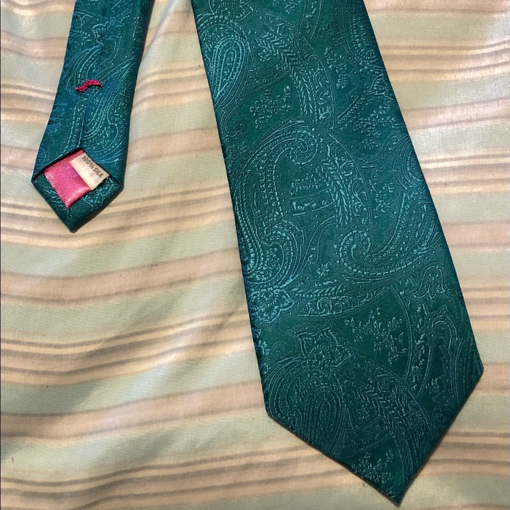 Isaac Mizrahi New York paisley blue tie, worn only a few times